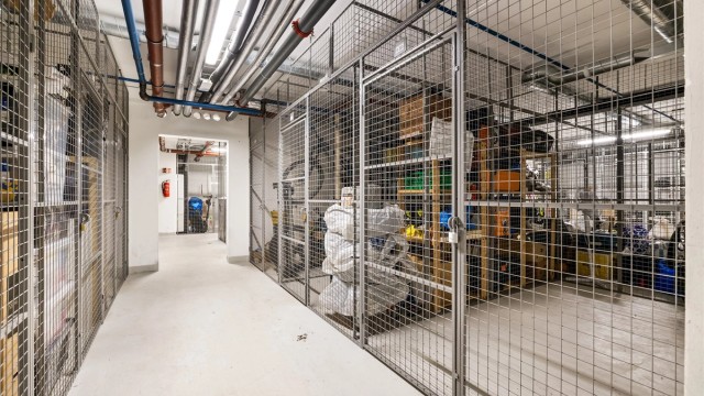 Tilgang til egen bod på ca. 6 kvm (gulvareal) i felles garasjeanlegg