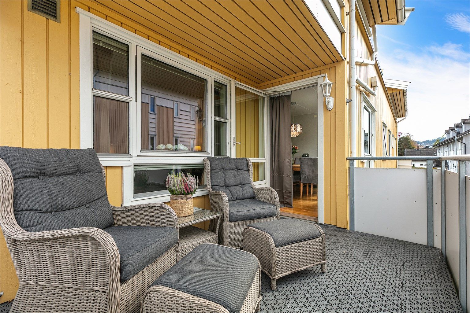 Utgang terrasse fra spisestuen