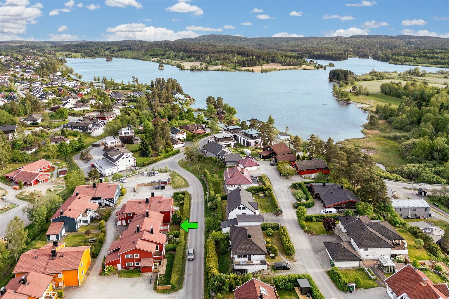 Velkommen til Sløssåsveien 8A - 2-roms leilighet i 1. etasje beliggende i et rolig og barnevennlig boligområde nord for Våglia