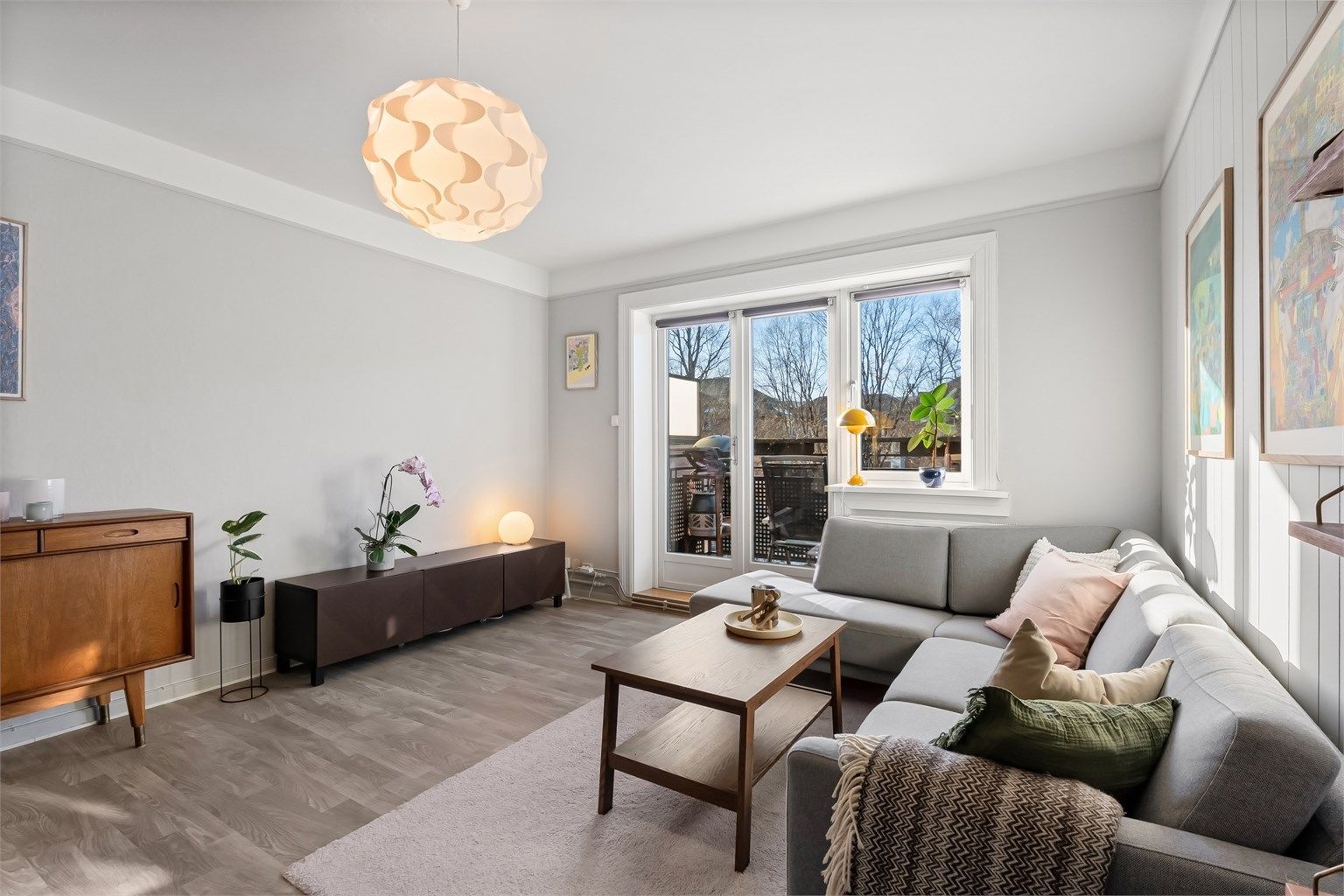 Innbydende og delikat 2-roms toppleilighet med solrik balkong. Foto Zovenfra AS