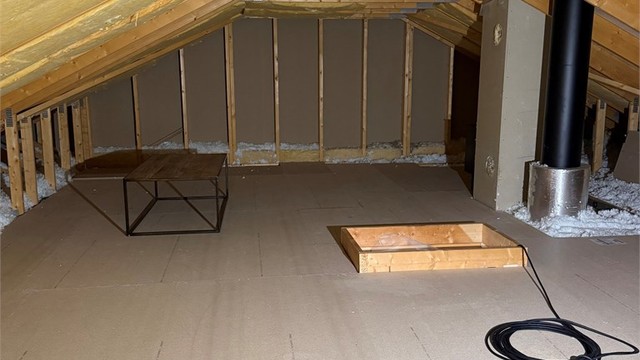 Leiligheten har et stort loft. Selgers privat bilde.