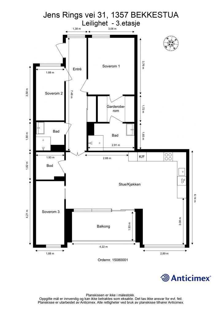 Leiligheten på 95 m² har en effektiv planløsning med tre soverom, to bad og en åpen, sosial sone for stue og kjøkken.
