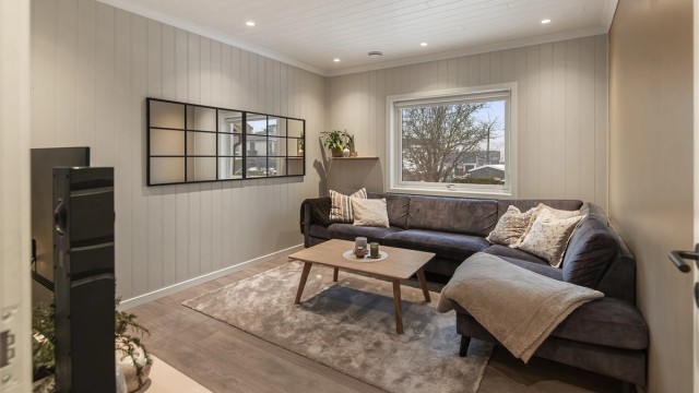 I 1. etasje er det også innredet en egen TV-stue, ypperlig for barna eller som et ekstra soverom.