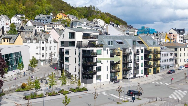 Moderne leilighet i bygg fra 2020 med vannbåren gulvvarme og balansert ventilasjon.
Foto: Stian Wiik