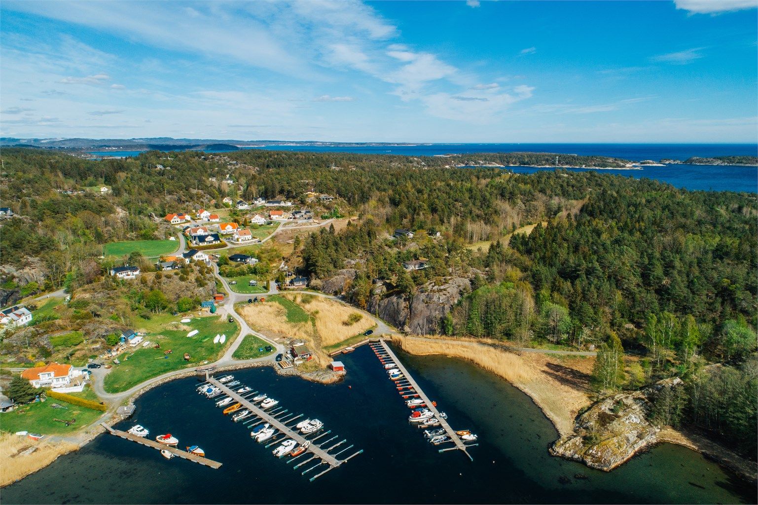 Brevikstrand båthavn