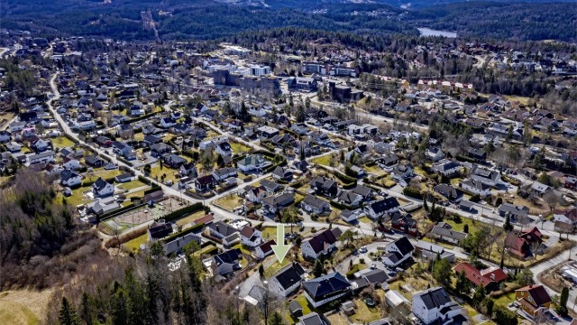 Kort vei til togstasjon - flere barnefamilier i området