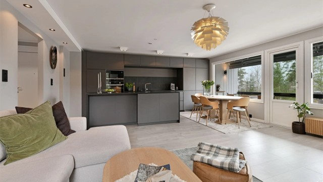 Sebastian Håbesland v/Krogsveen presenterer Plogsvingen 5A - lekker 4-roms selveier i høy 1.etasje