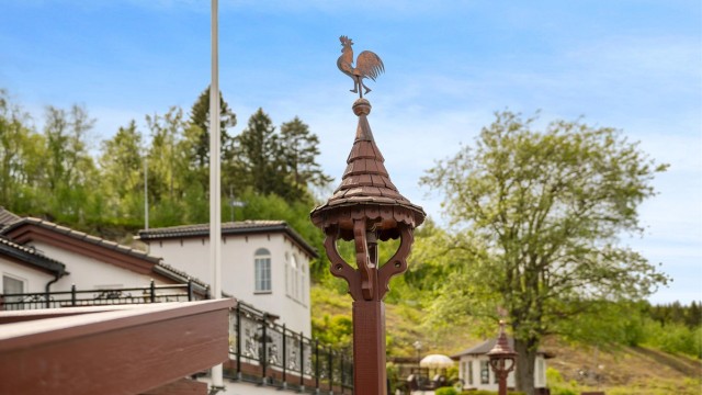Huset er en bolig i særklasse, med unike, kvalitetsrike detaljer.