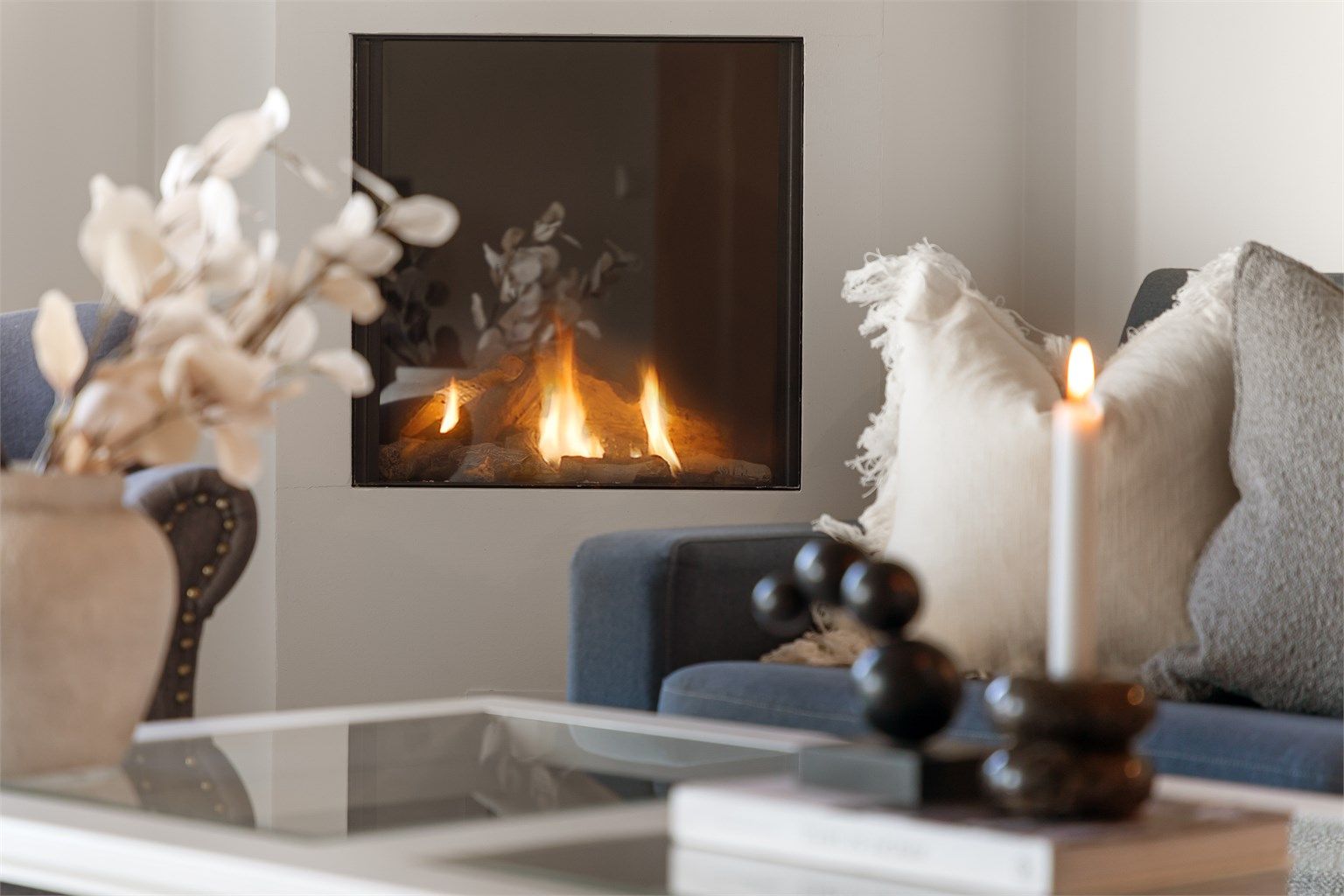 Koselig med gasspeis i stuen. Denne er godt å ha på kalde høst og vinterdager 