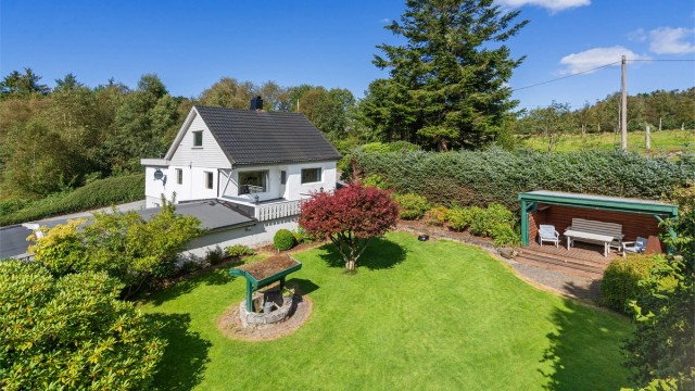 Velkommen til Madlaveien 492! En privat oase uten innsyn