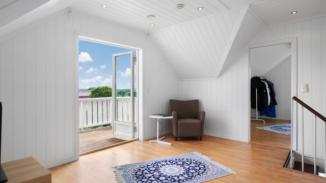 Loftstuen gir barna/ungdommen et eget oppholdsrom.