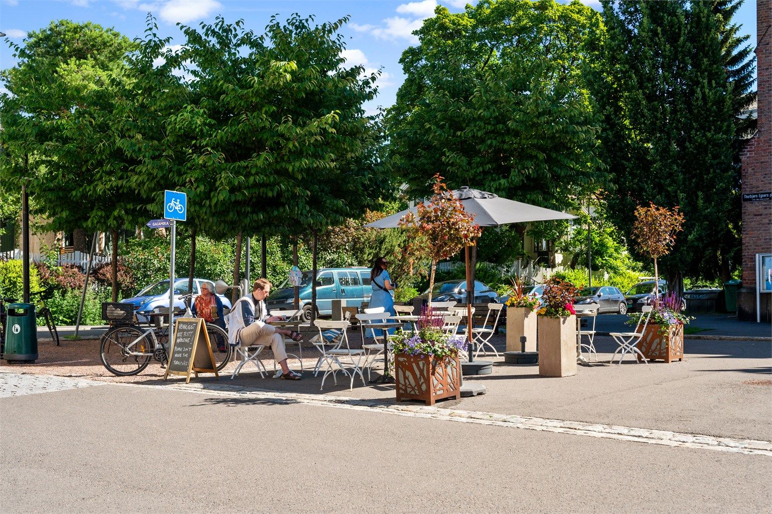 De daglige innkjøpene gjøres enkelt på Grønlands Torg eller i en av de mange nærbutikkene.