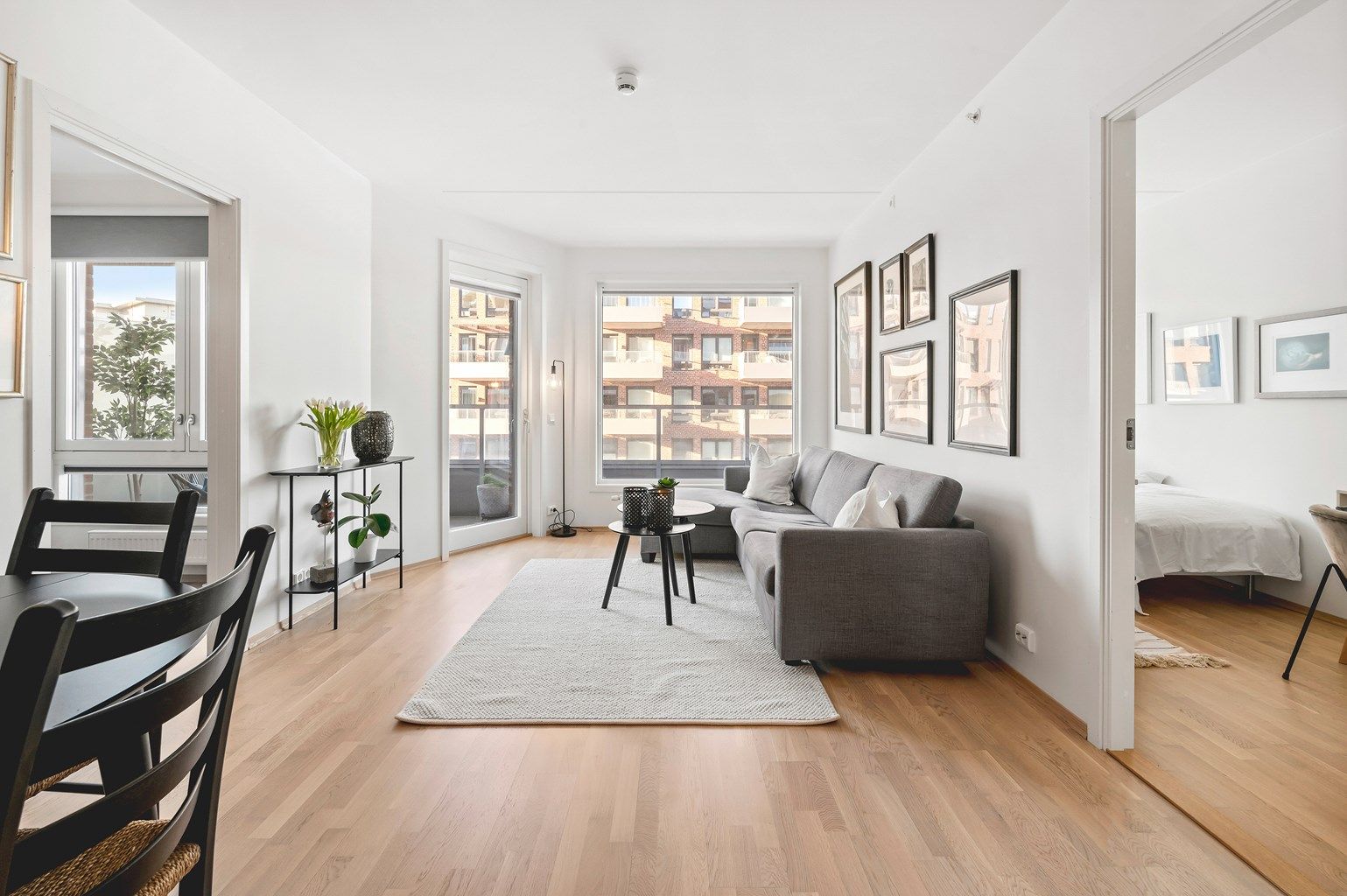 Krogsveen v/ Nhut Nam Huynh har gleden av å presentere Innspurten 10B.