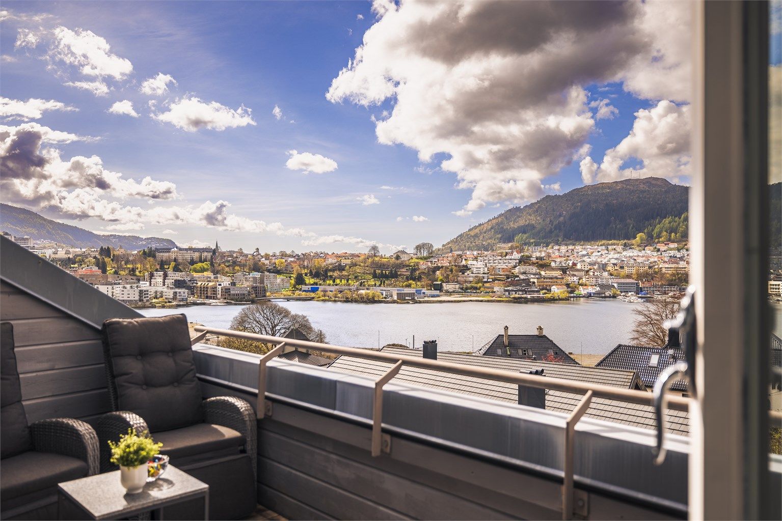 - Velkommen til historiske Kalfarveien 80!