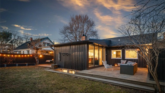 Velkommen til Pareliusveien 7A - Meget pen og solrik familiebolig | Skjermet og flott hage | Barnevennlig rett ved Holtet