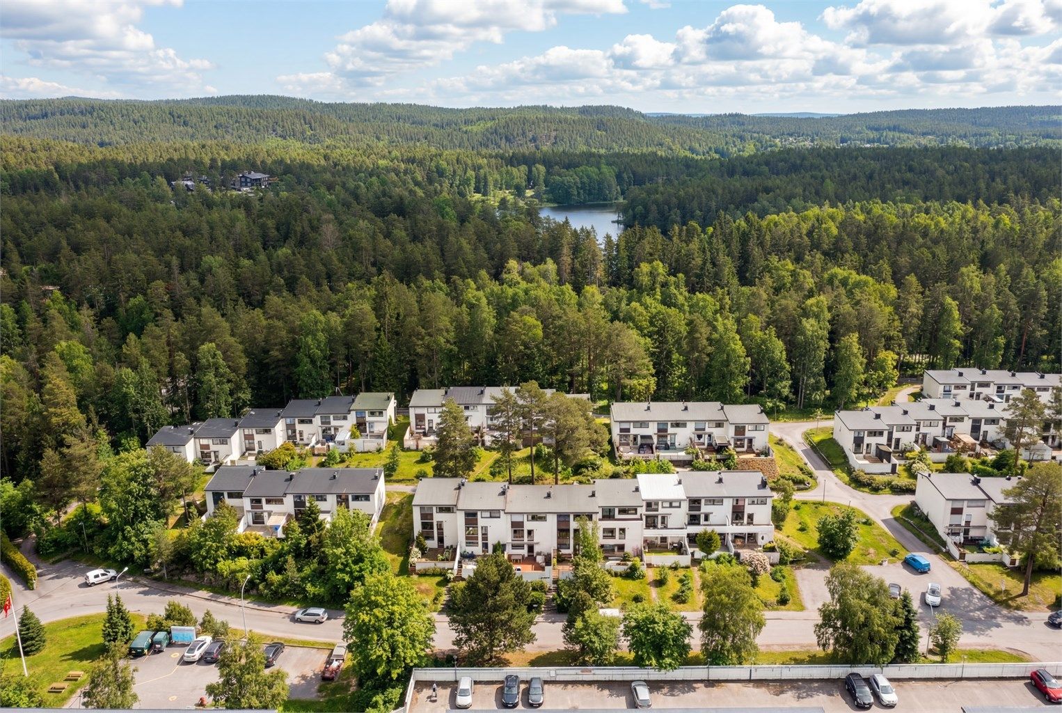 Ulsrudvann og et bredt utvalg av diverse turmuligheter ligger i umiddelbar nærhet! 