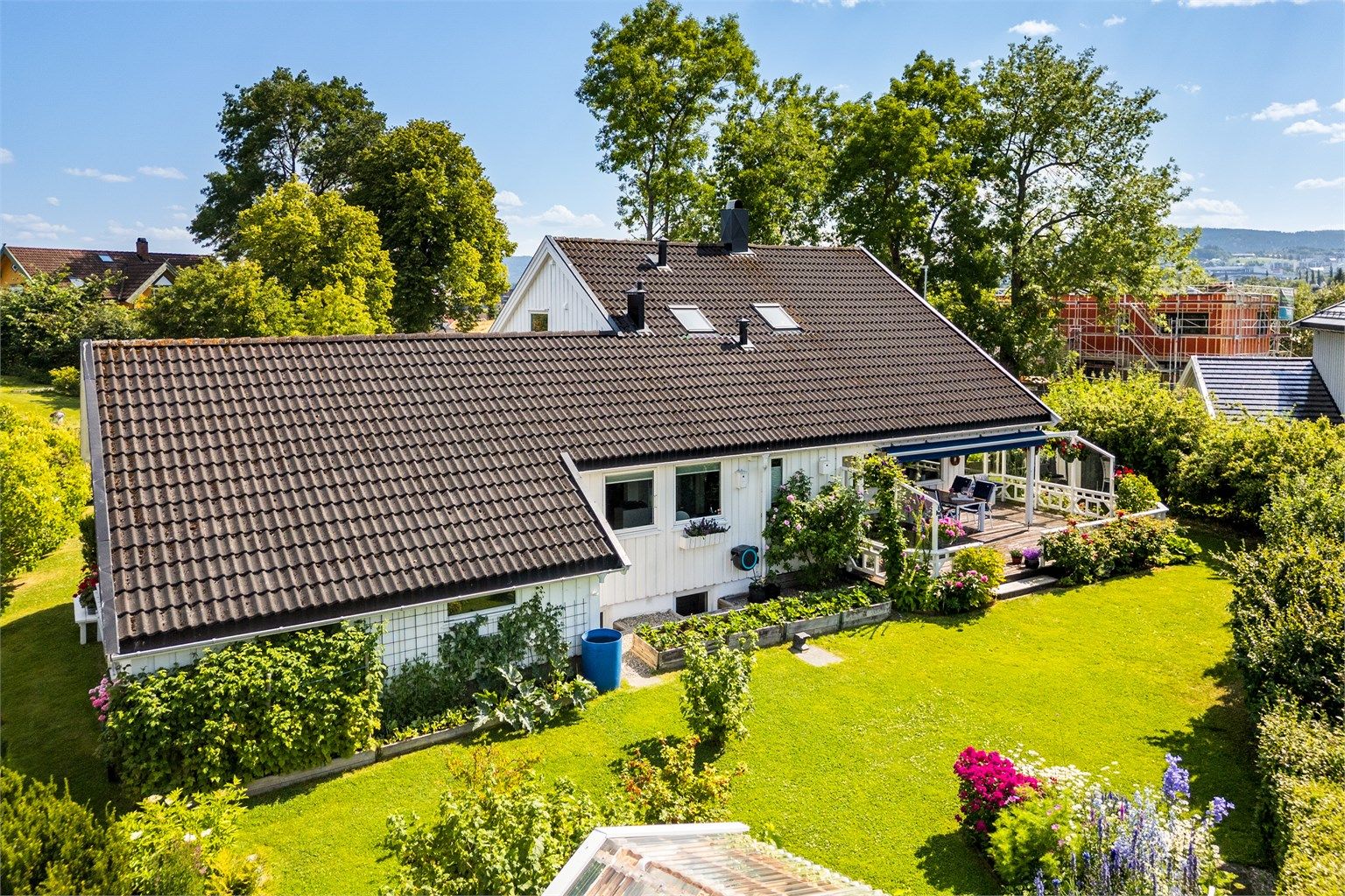  I tillegg ligger populære Sirkus Shopping en kort spassertur unna, med et bredt tilbud av butikker, spisesteder og tjenester. 