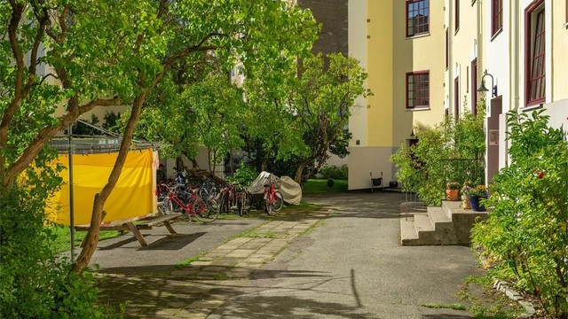 Her er det mulig til å sette fra seg sykkelen.