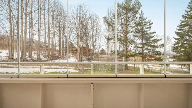 Nærområdet byr på flotte tur- og friluftsmuligheter i marka, både sommer og vinter.