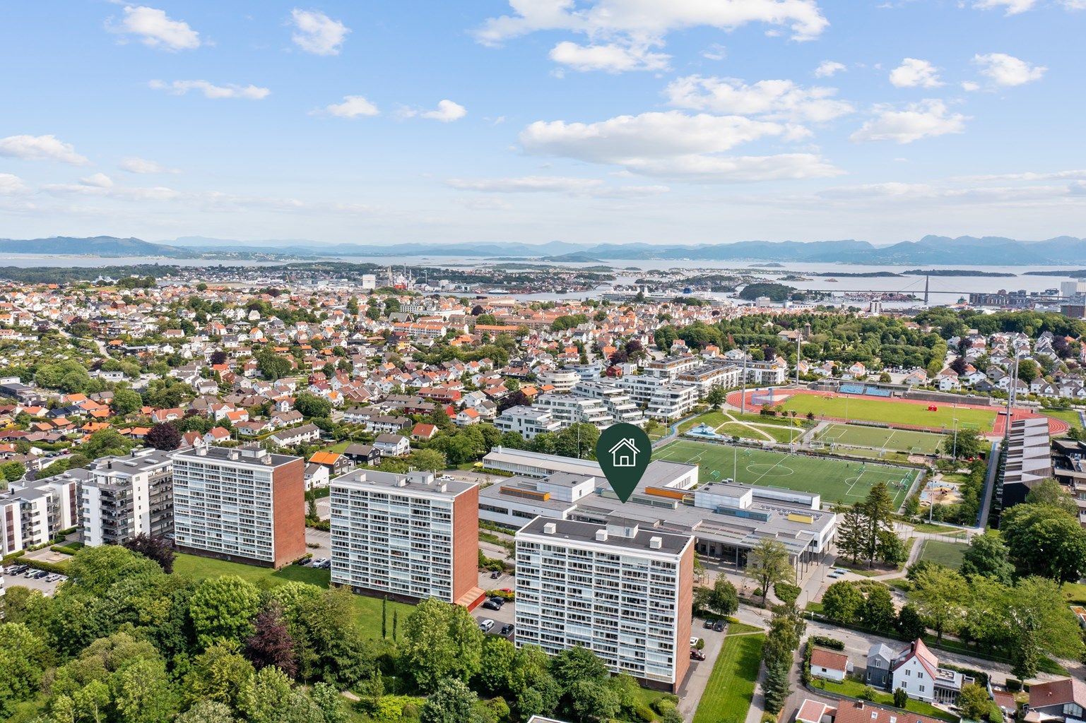 Krogsveen v/ Mats Sandstøl har gleden av å presentere leiligheten i Dues vei 38!