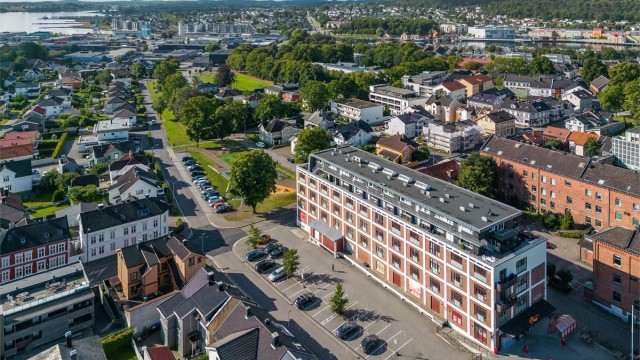 St. Olavs gate 18B har alt rett rundt dørene - super sentralt og med matvareforretning med post i butikk i 1. etasje. Fotograf: Kristian Bollæren ved Fotofinish