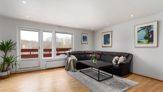 Fra stuen er det utgang til veranda