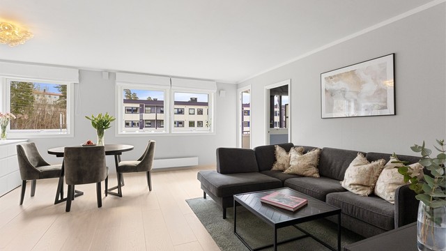 Vinduene er fra 2013 og slipper inn godt med dagslys.