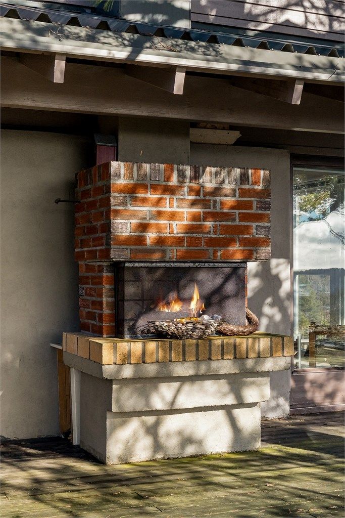 Utepeisen gir varme og hygge på lange sommerkvelder.