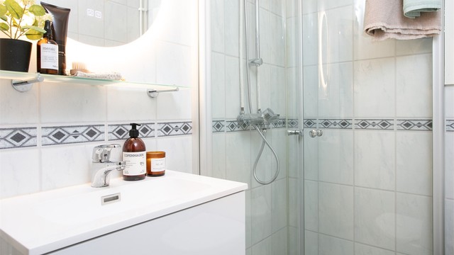 Ny innredning samt nytt speil på badet i 2026