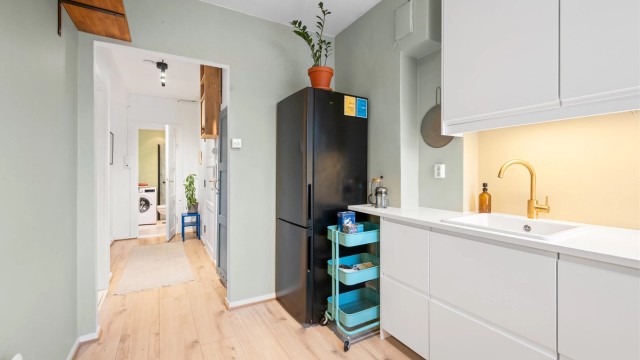 Kjøleskapet medfølger.