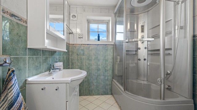 Badet ligger i hovedetasjen