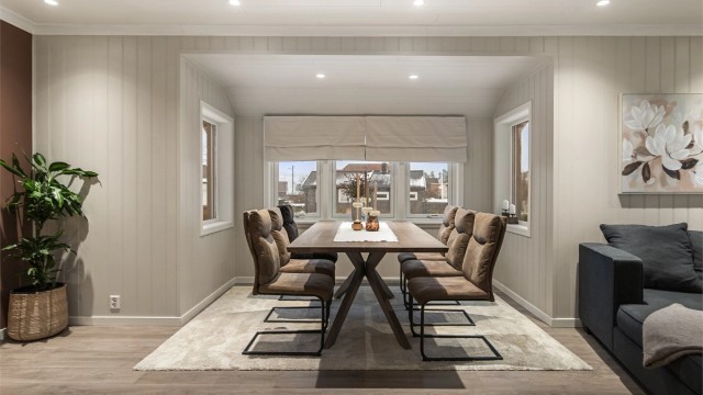 Rikelig med plass til stort langbord til hele familien.