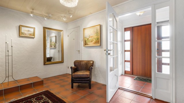 Både underetasjen og 1. etasje har varme i gulvet i alle rom.