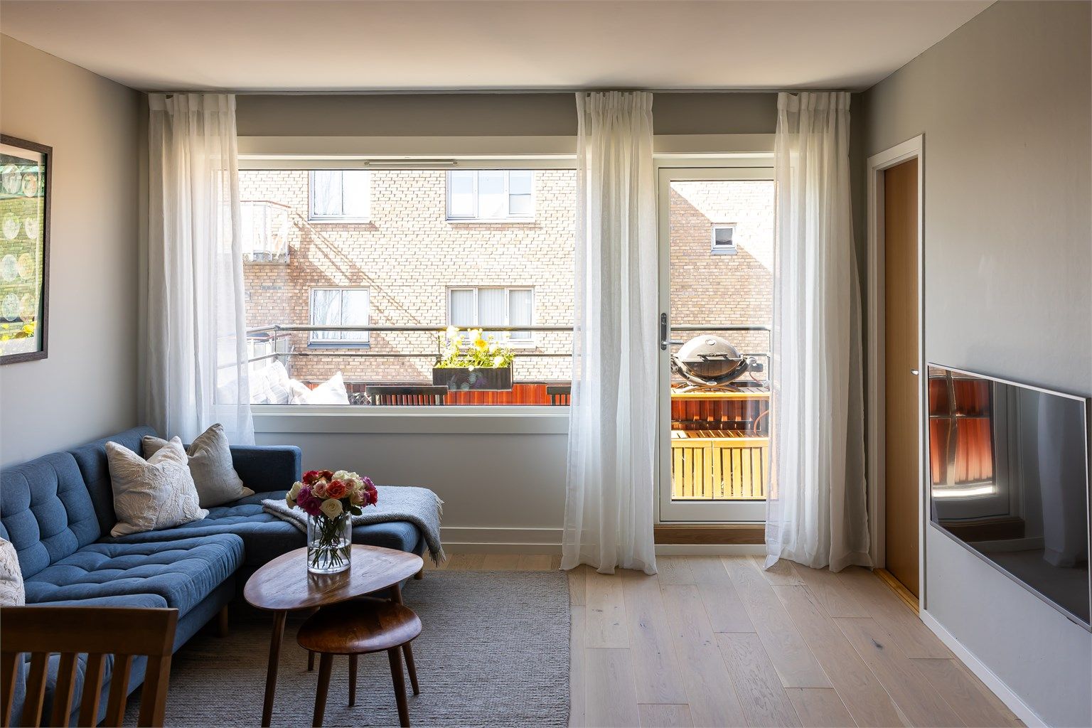 Toppleilighet med heisadkomst og lys og luftig atmosfære.