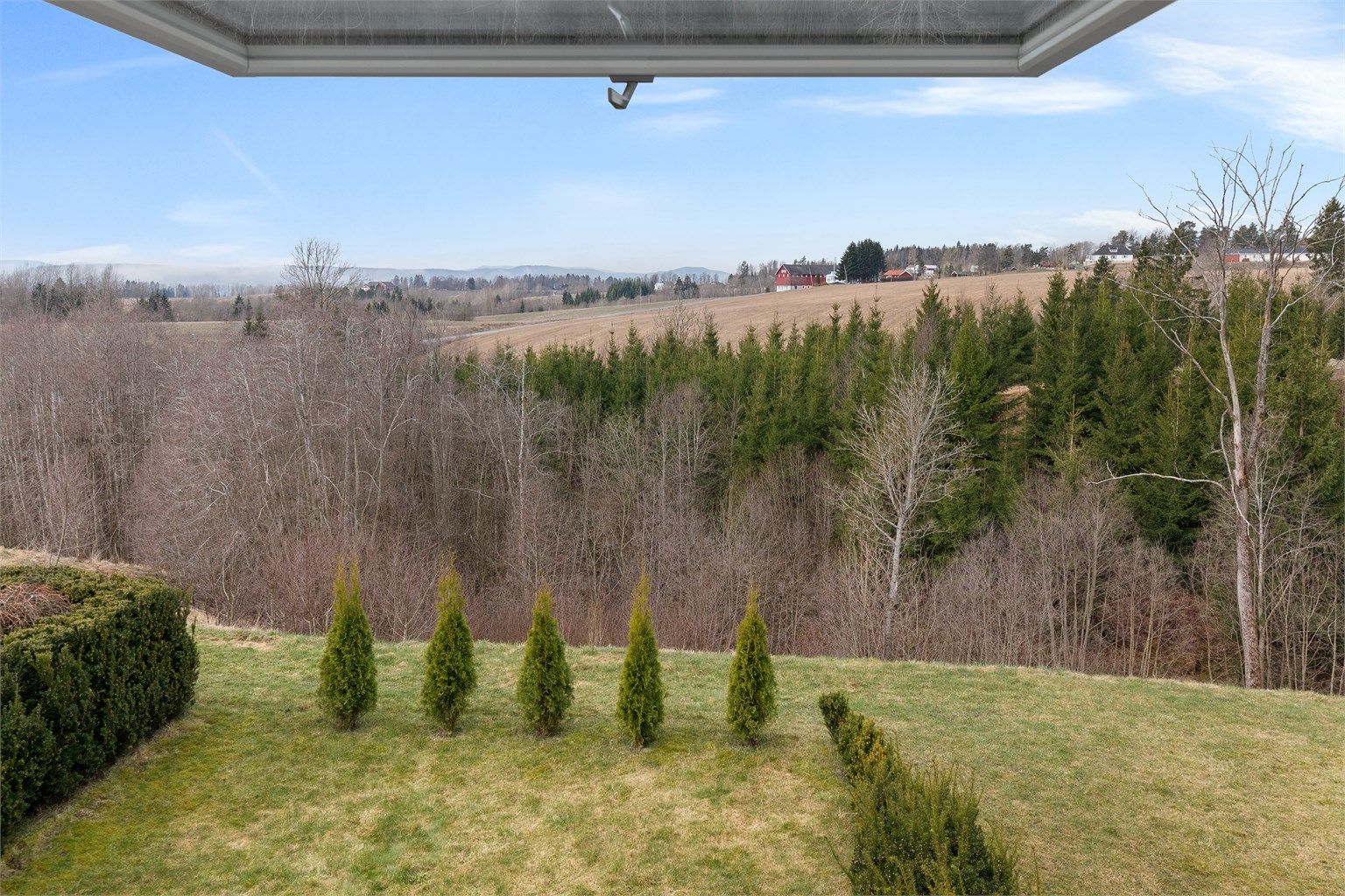 Beliggende sentralt men landlig - Usjenert beliggende 