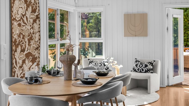 Det er god plass til stor spisegruppe til hele familien.