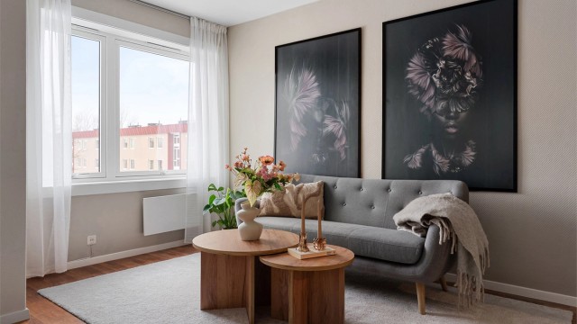 Overflatene er holdt i duse og behagelige nyanser.