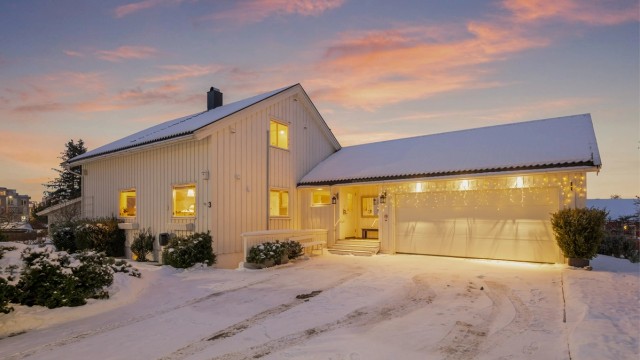 Velkommen til Marie Michelets veg 3, beliggende i rolige og etablerte omgivelser.