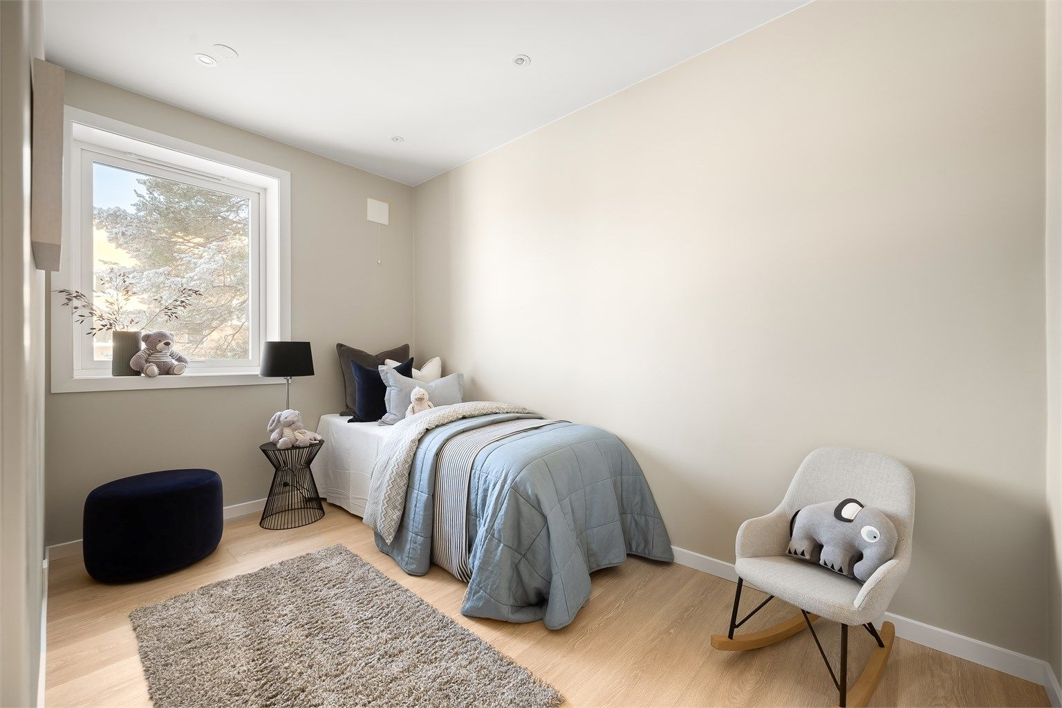 Det tredje soverommet har også en god størrelse og fleksible bruksmuligheter.