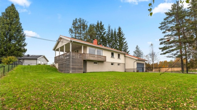 Velkommen til Irisvegen 1 - en stor familiebolig med 3 gode soverom.