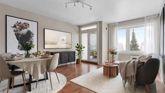 Charlotte Lunde v/Krogsveen har gleden av å presentere en flott og attraktiv 2-roms toppleilighet med sydvestvendt, innglasset balkong! Foto: Fotostallen v/Fredrik Andersen