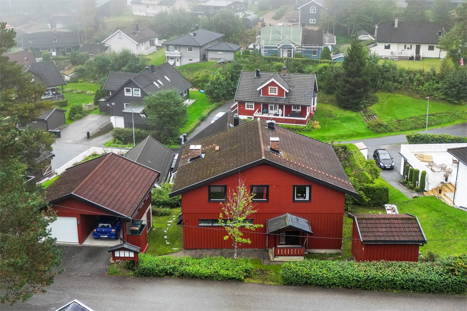 Romslig enebolig med 2 etasjer. Foto: Haiman Askari/Knipzet AS