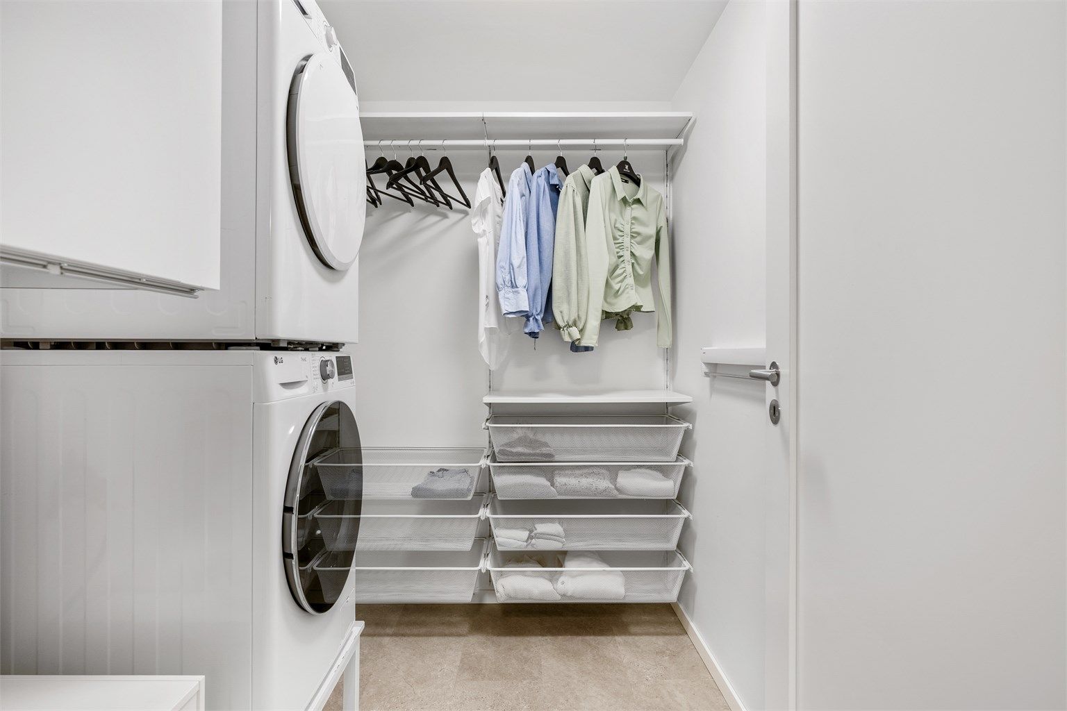Her er også leilighetens aggregat for det balanserte ventilasjonssystemet plassert.