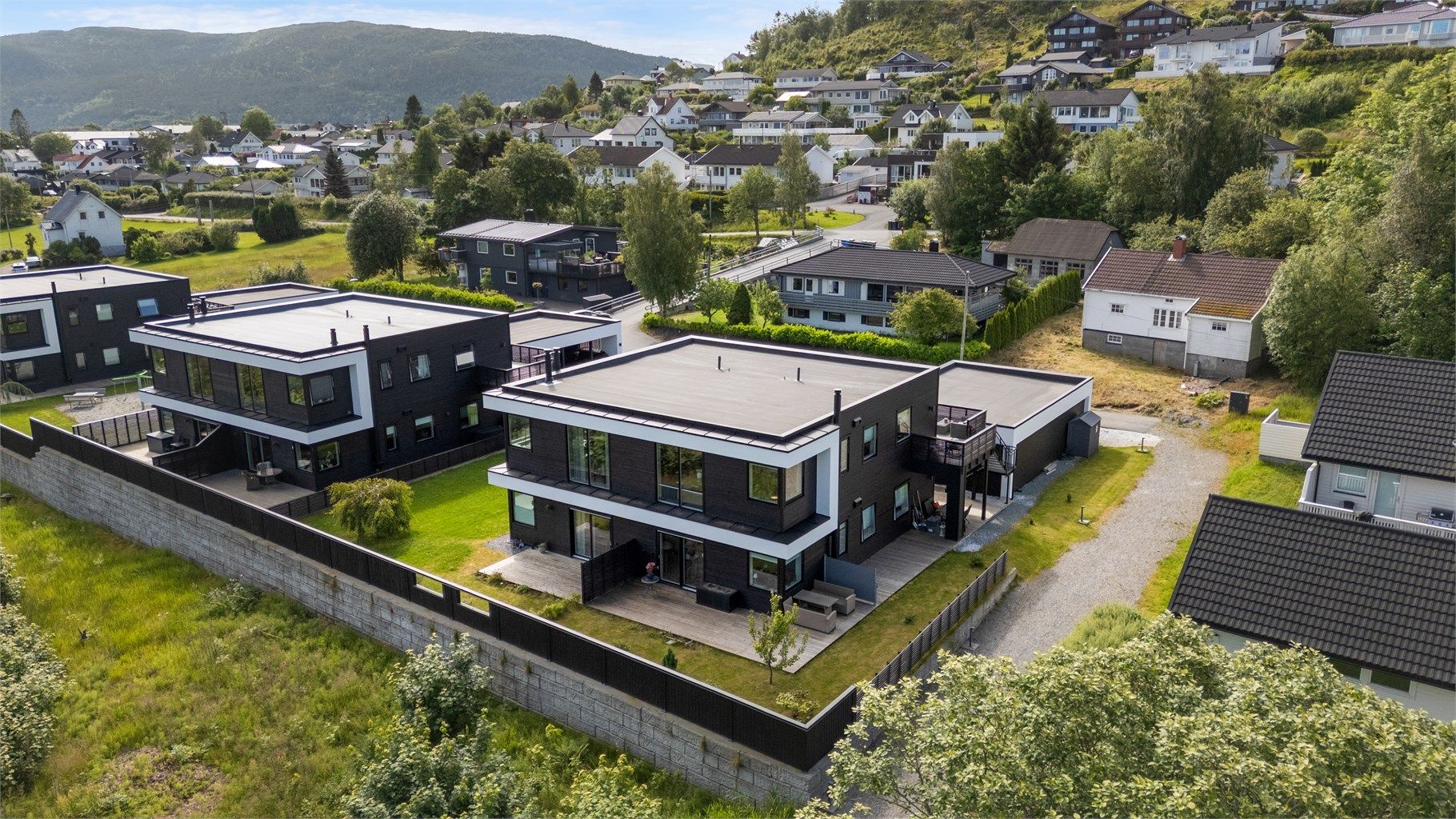 Velkommen til Tofthagen 7B presentert av Krogsveen v/Eiendomsmegler/Partner Marit Stuen Aursnes