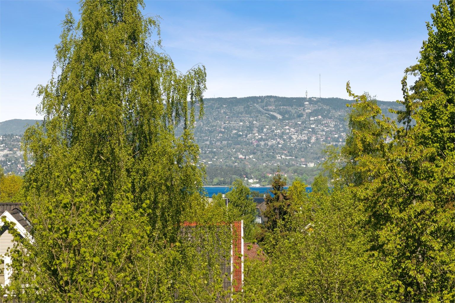 Sjøgløtt til bl.a. Holmenkollen 
