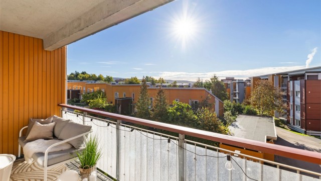 En lys og innholdsrik 3-roms selveierleilighet i et attraktivt og sentralt boområde. Foto: CASP