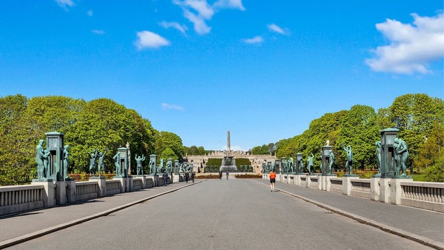 Med Frognerparken i gangavstand til leiligheten er det mange hyggelige turområder i nærheten.