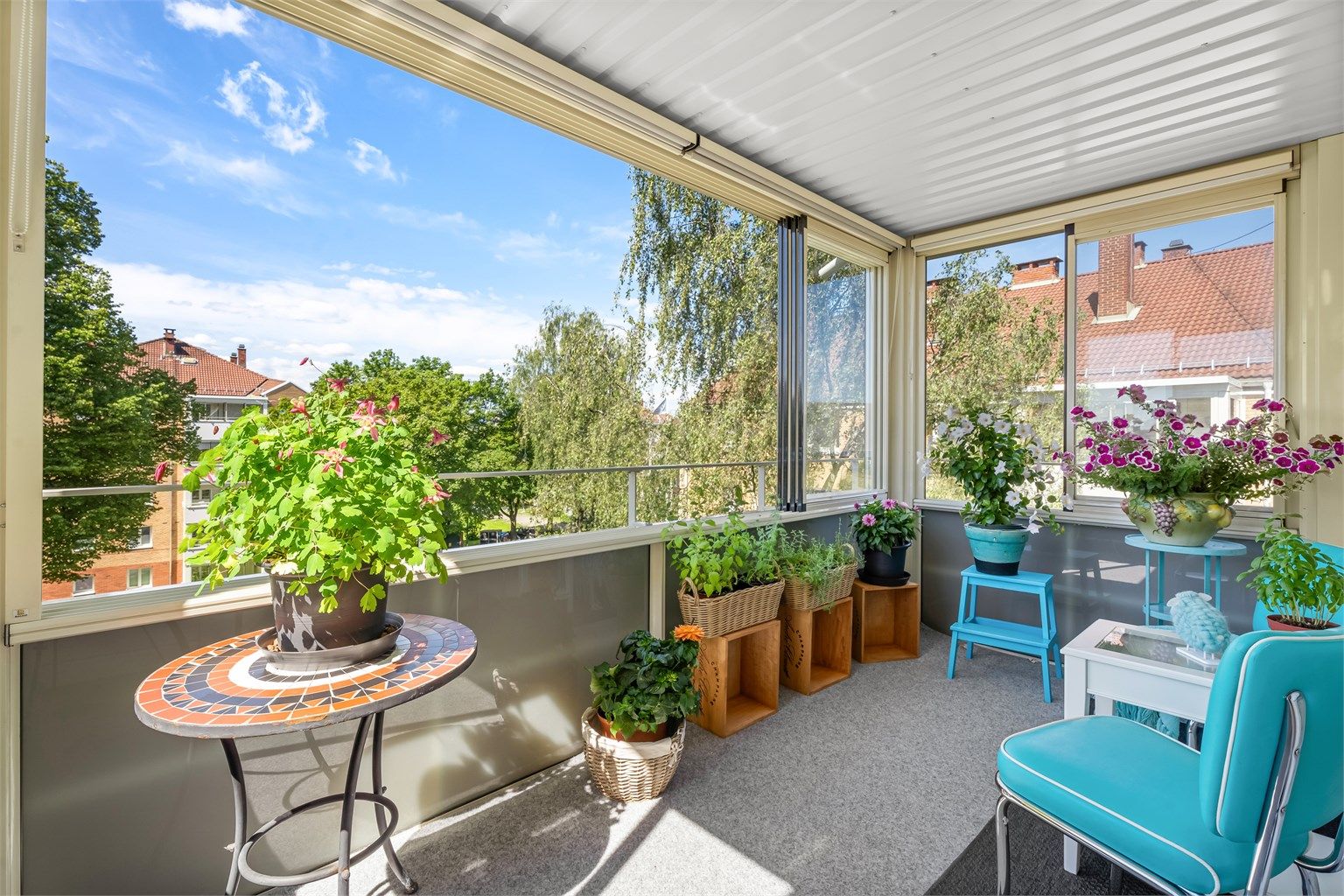 Velkommen til Vallefaret 15! Topp- og hjørne leilighet med flott utsikt og solrik balkong