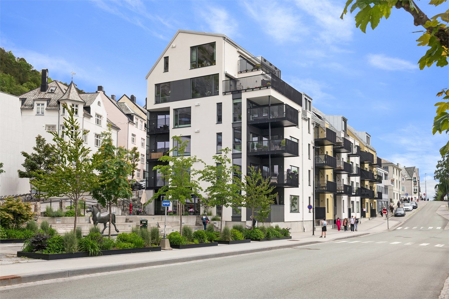 Sameiet har en stor, felles takterrasse med vidstrakt utsikt over Ålesund.