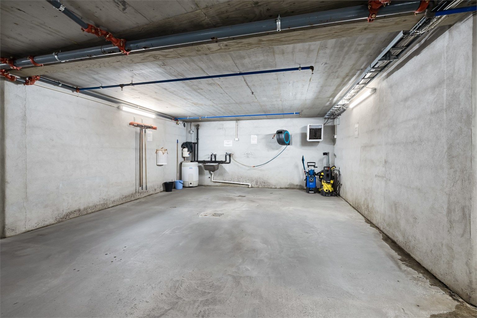 Tilgang til felles vaskeplass av bil for beboerne.